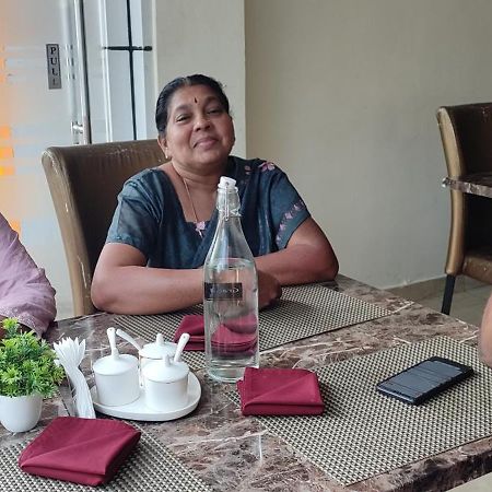 Vyshnavi Home Stay Thanniyam Exteriör bild