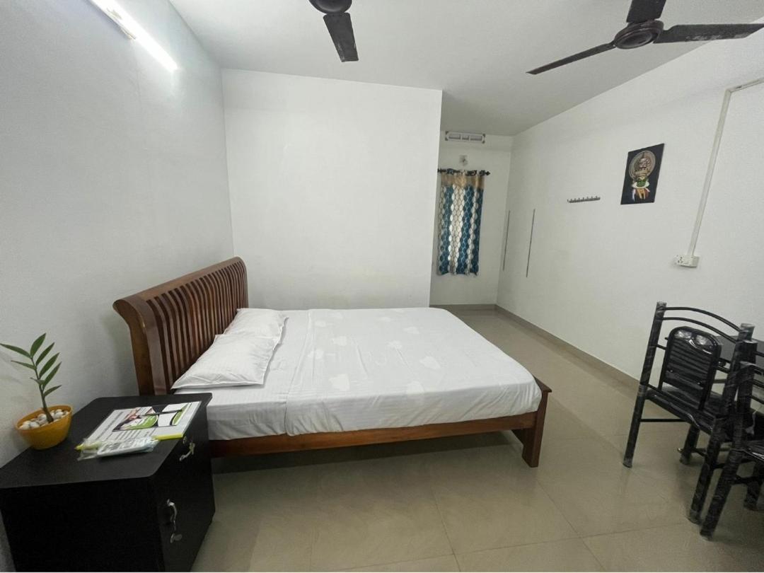 Vyshnavi Home Stay Thanniyam Exteriör bild